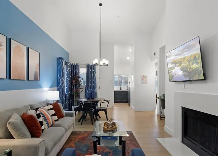Fully Stocked Kitchen Upscale Gourmet Retreat Appartement *
