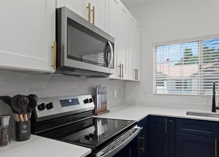Fully Stocked Kitchen Upscale Gourmet Retreat Scottsdale