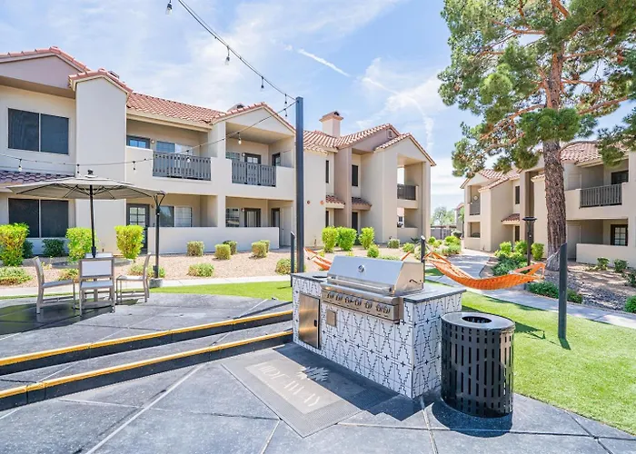 Fully Stocked Kitchen Upscale Gourmet Retreat *